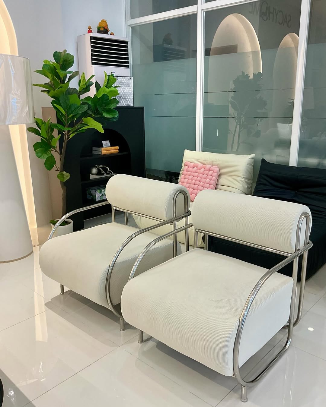Sellar Accent Chair