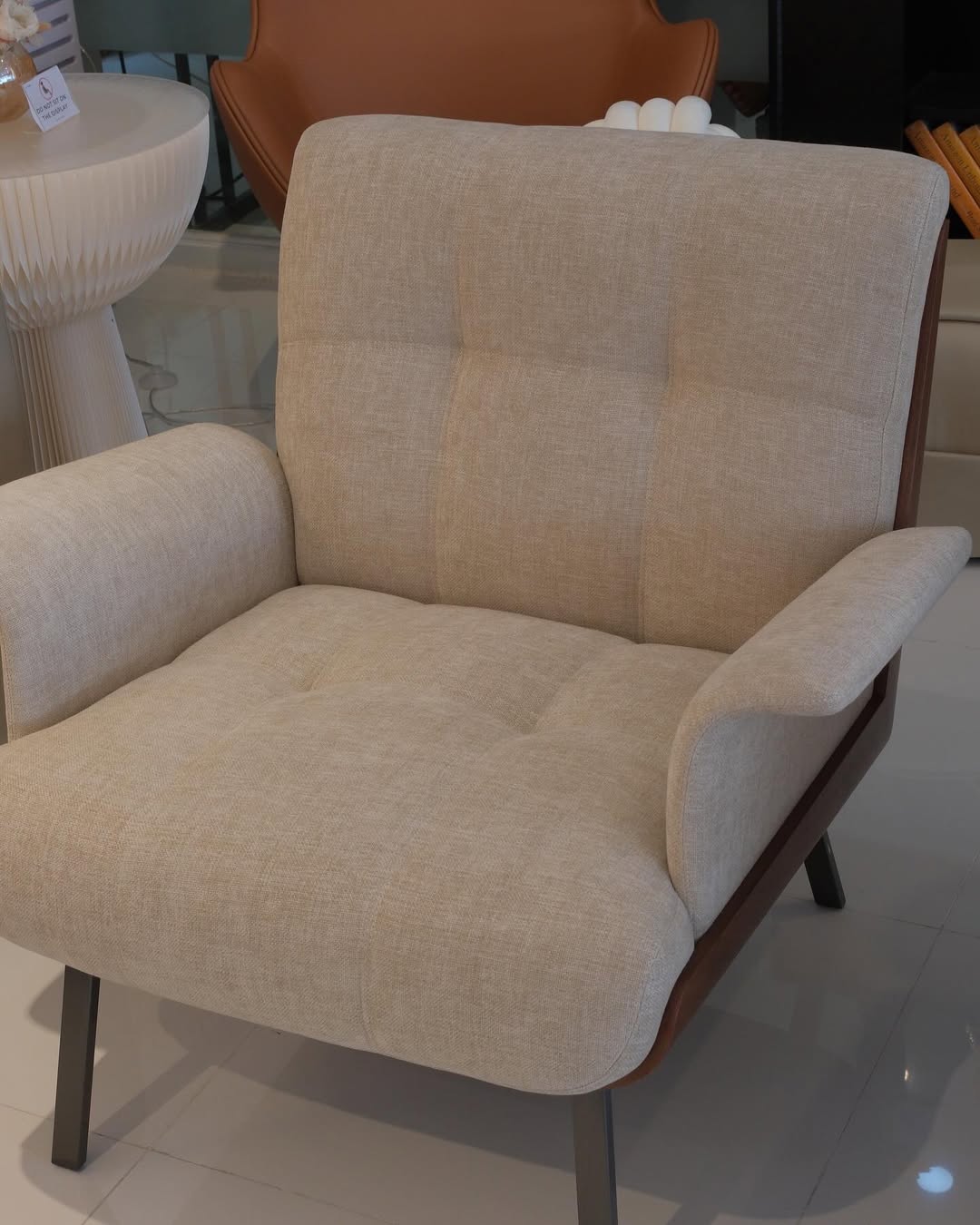 Dennis Chair
