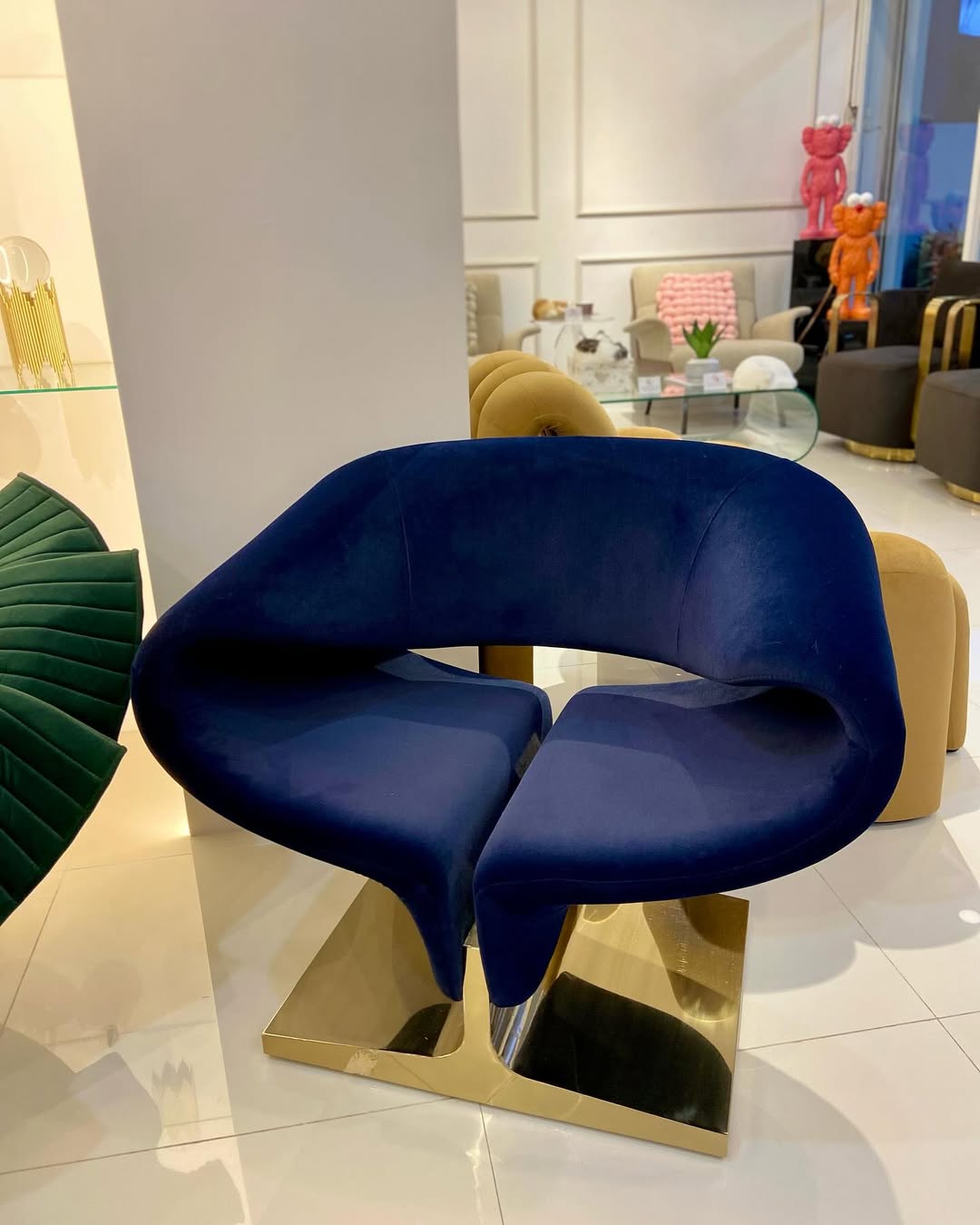Noir Luxe Chair