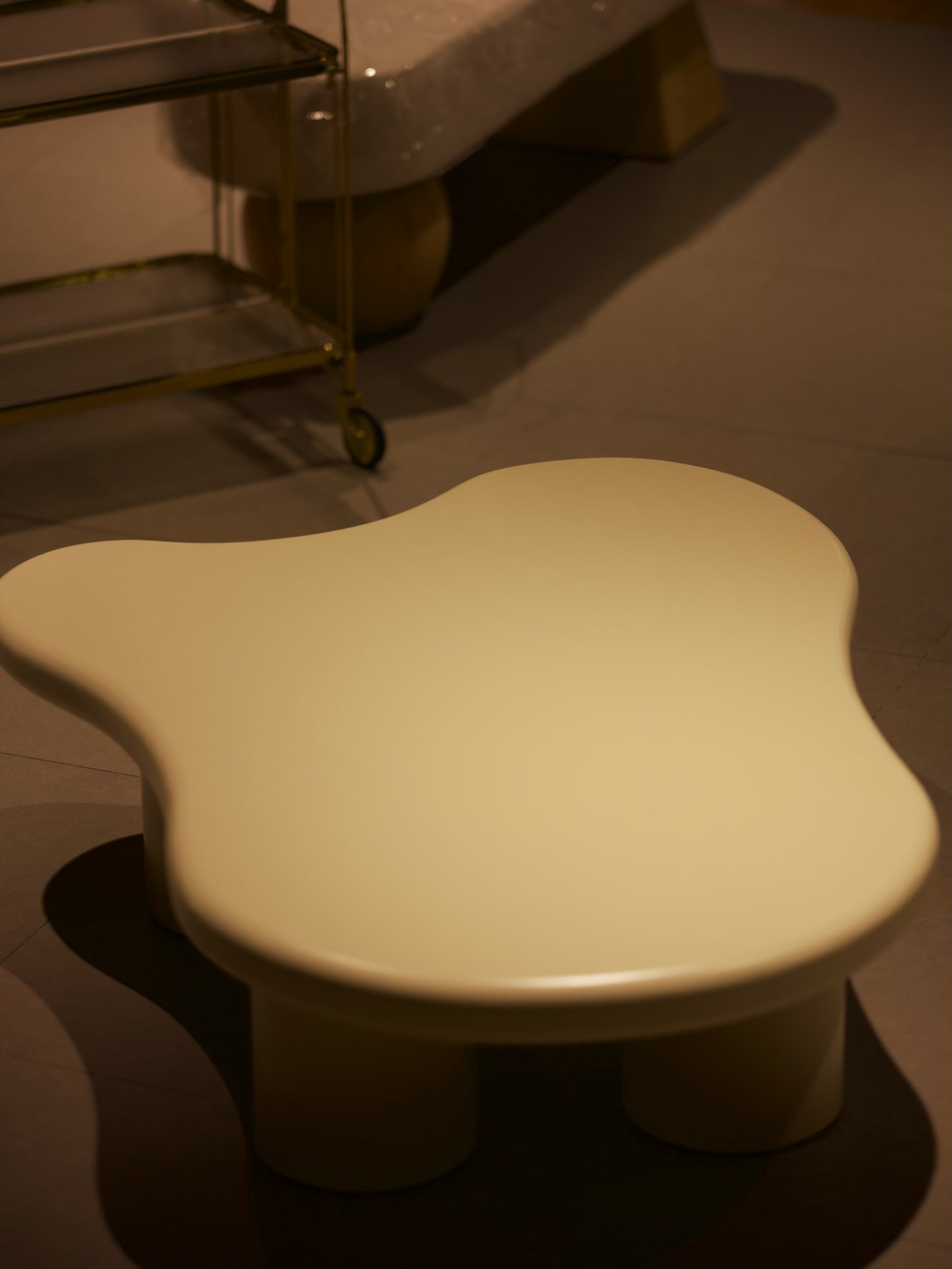 Cloud Center Table