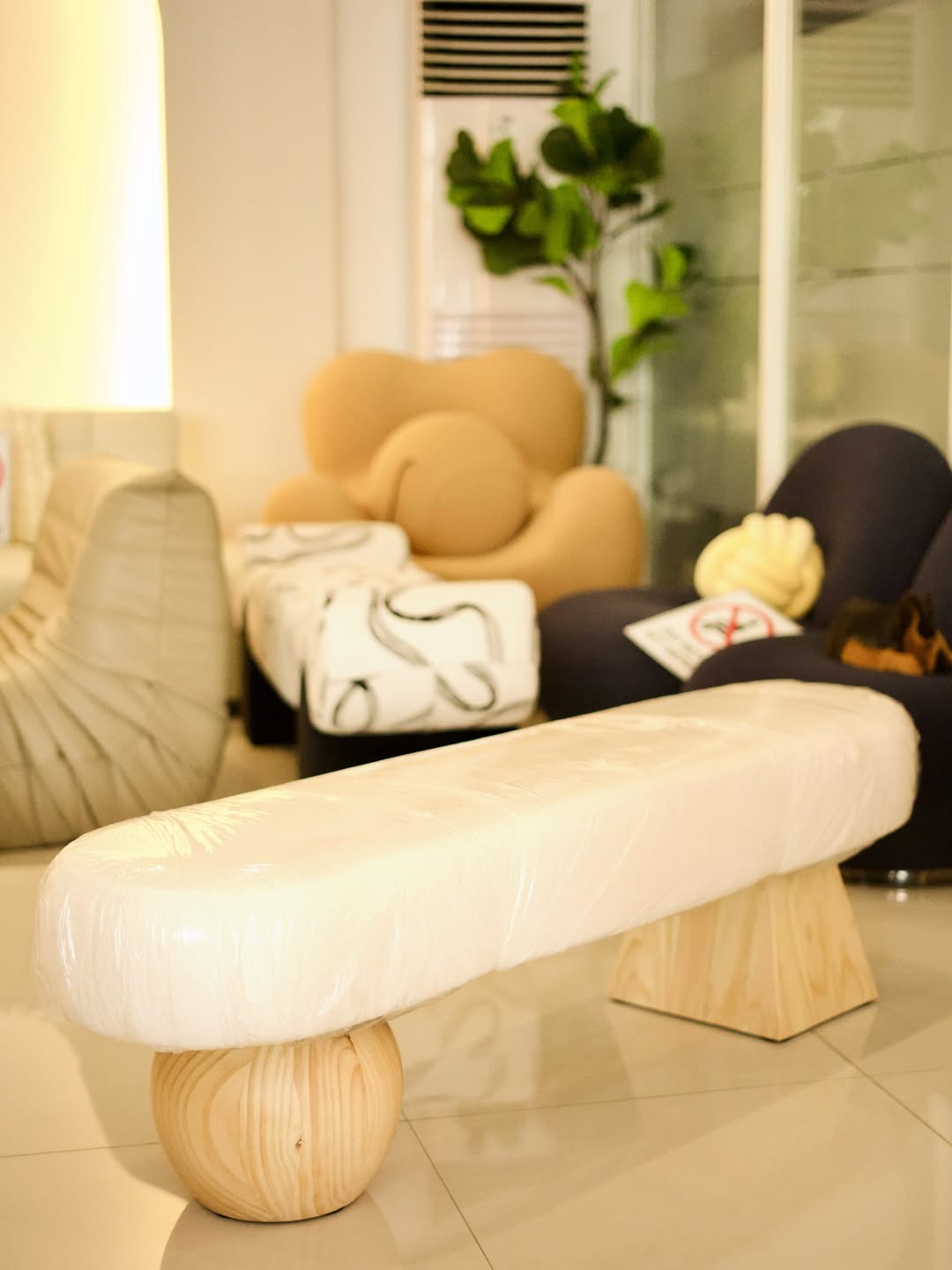 Lexus Bench Ivory