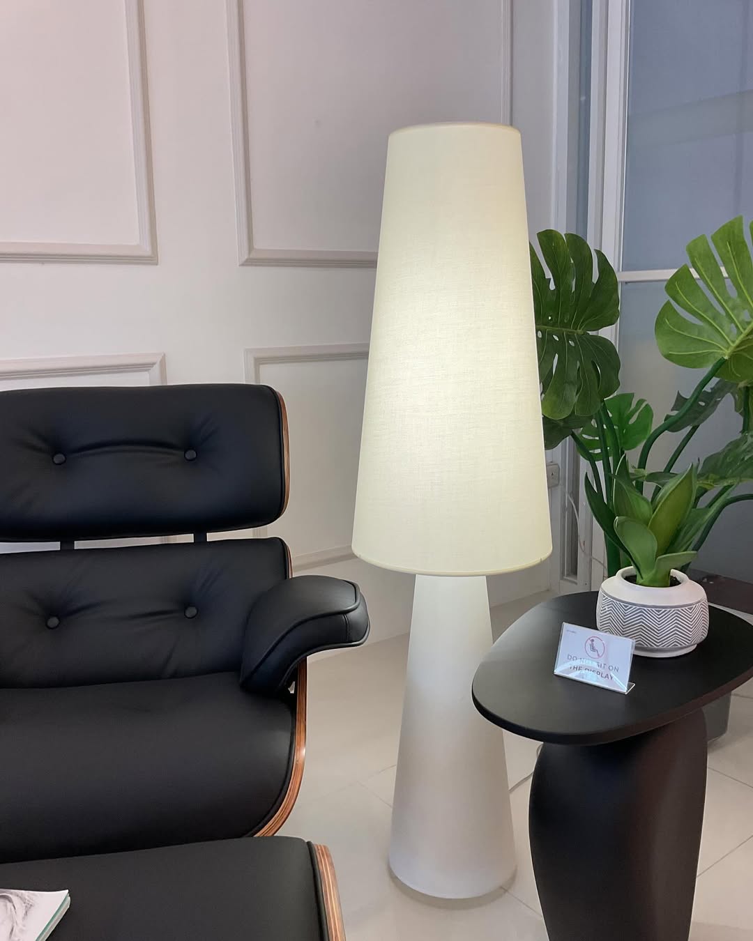 Lumiere Lamp