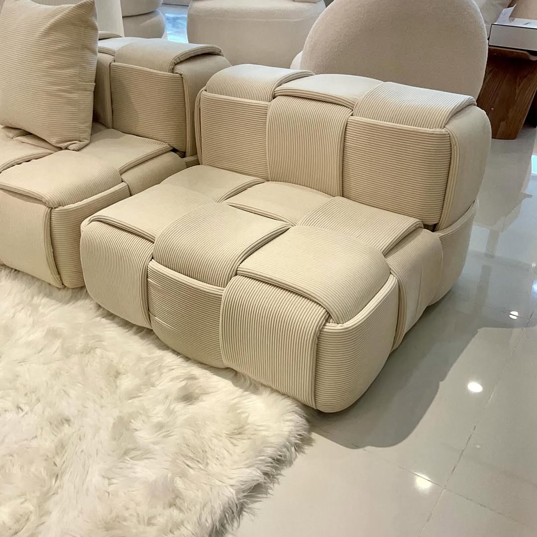 Zelly Floor Chair