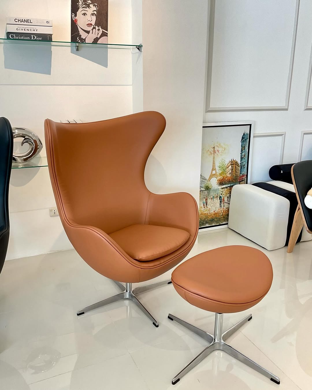 Duke Egg Chair Brown