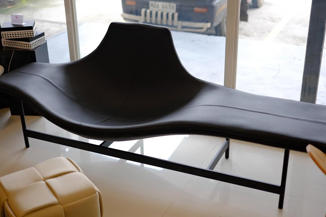 Chaise Lounge