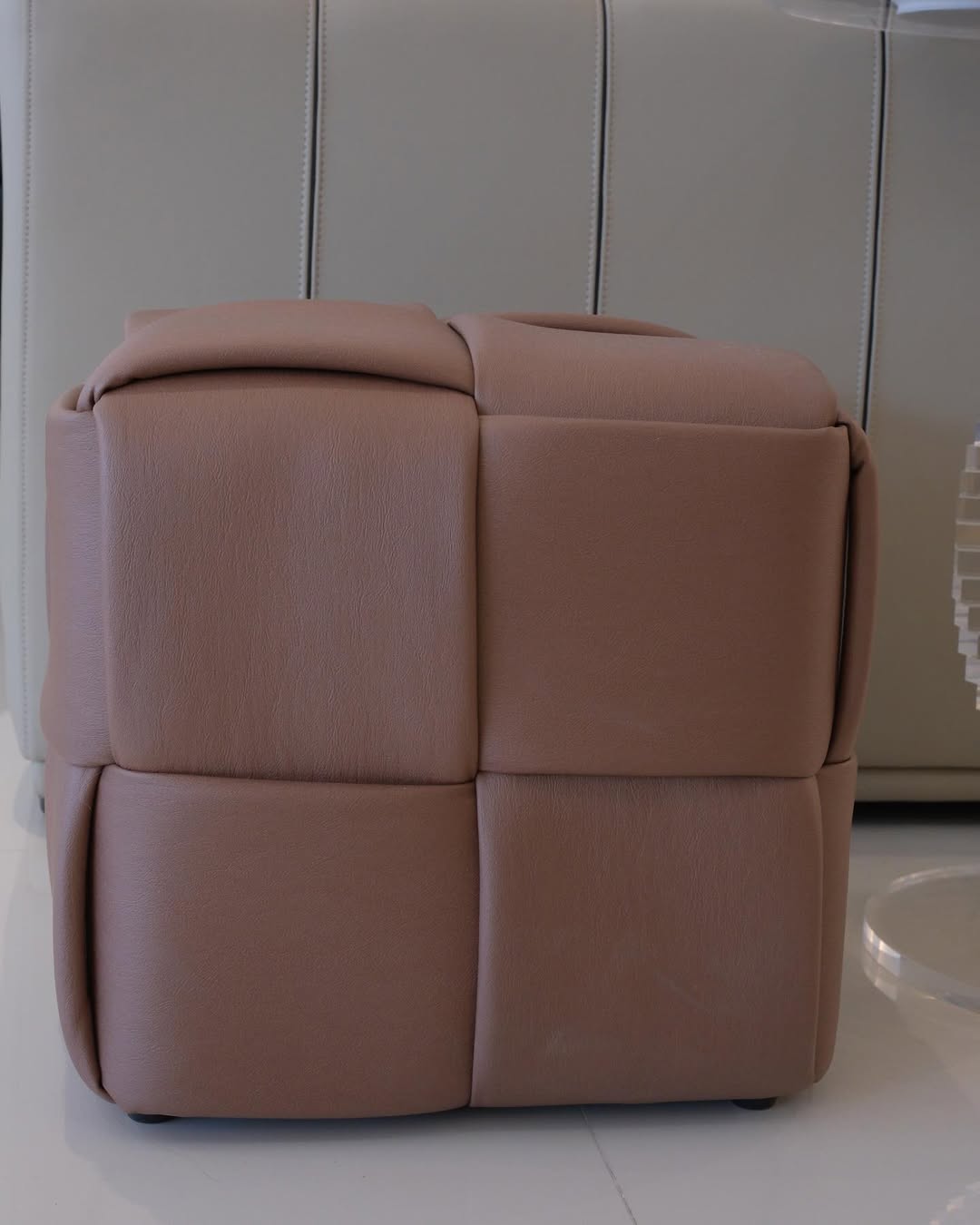 Stool Bar Knotted