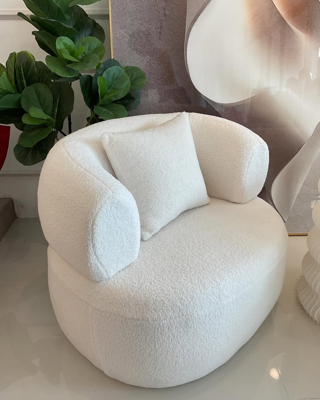 Mia Chair