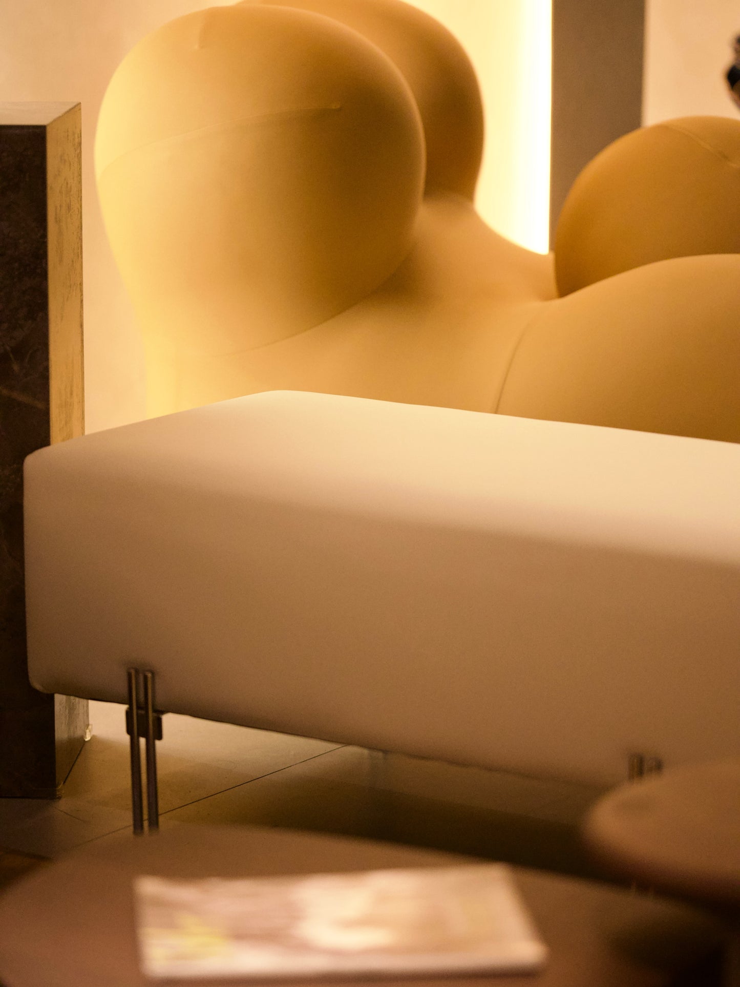 Stillé Bench – Ivory