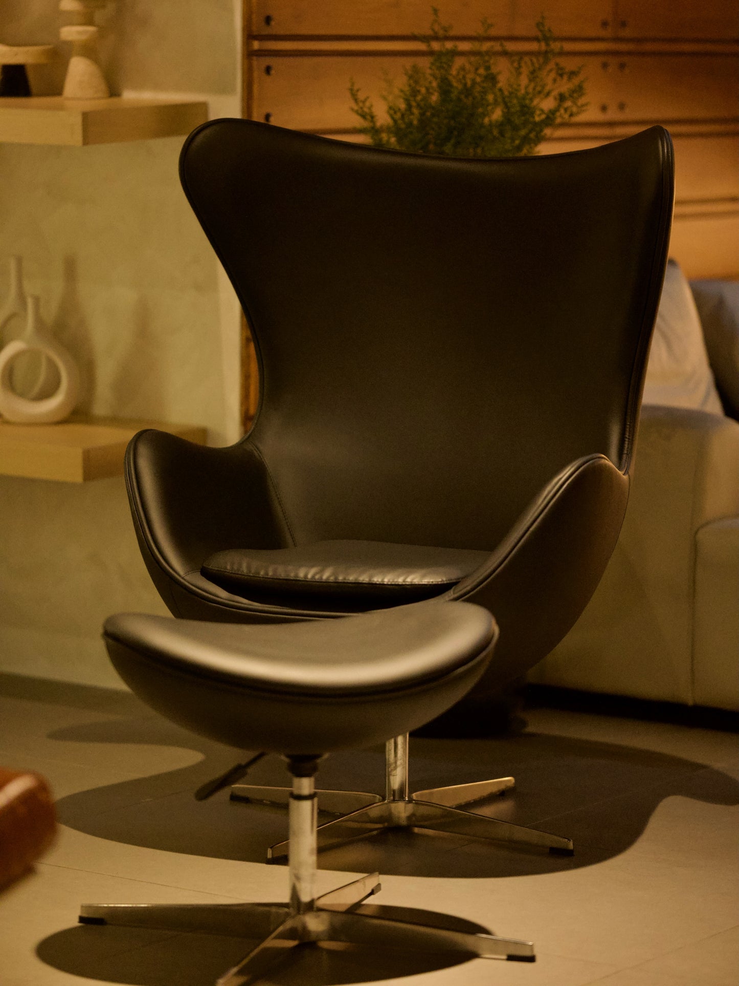 Duke Egg Chair Black