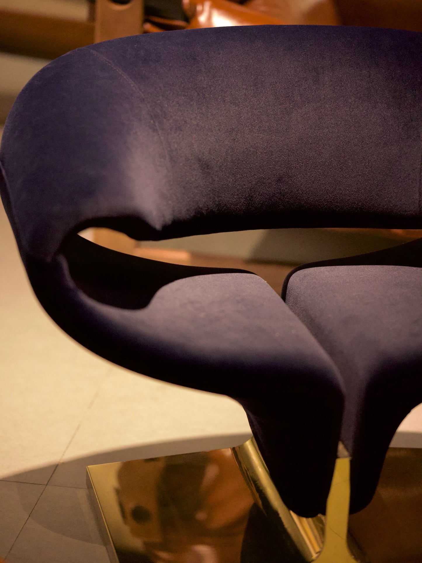Noir Luxe Chair