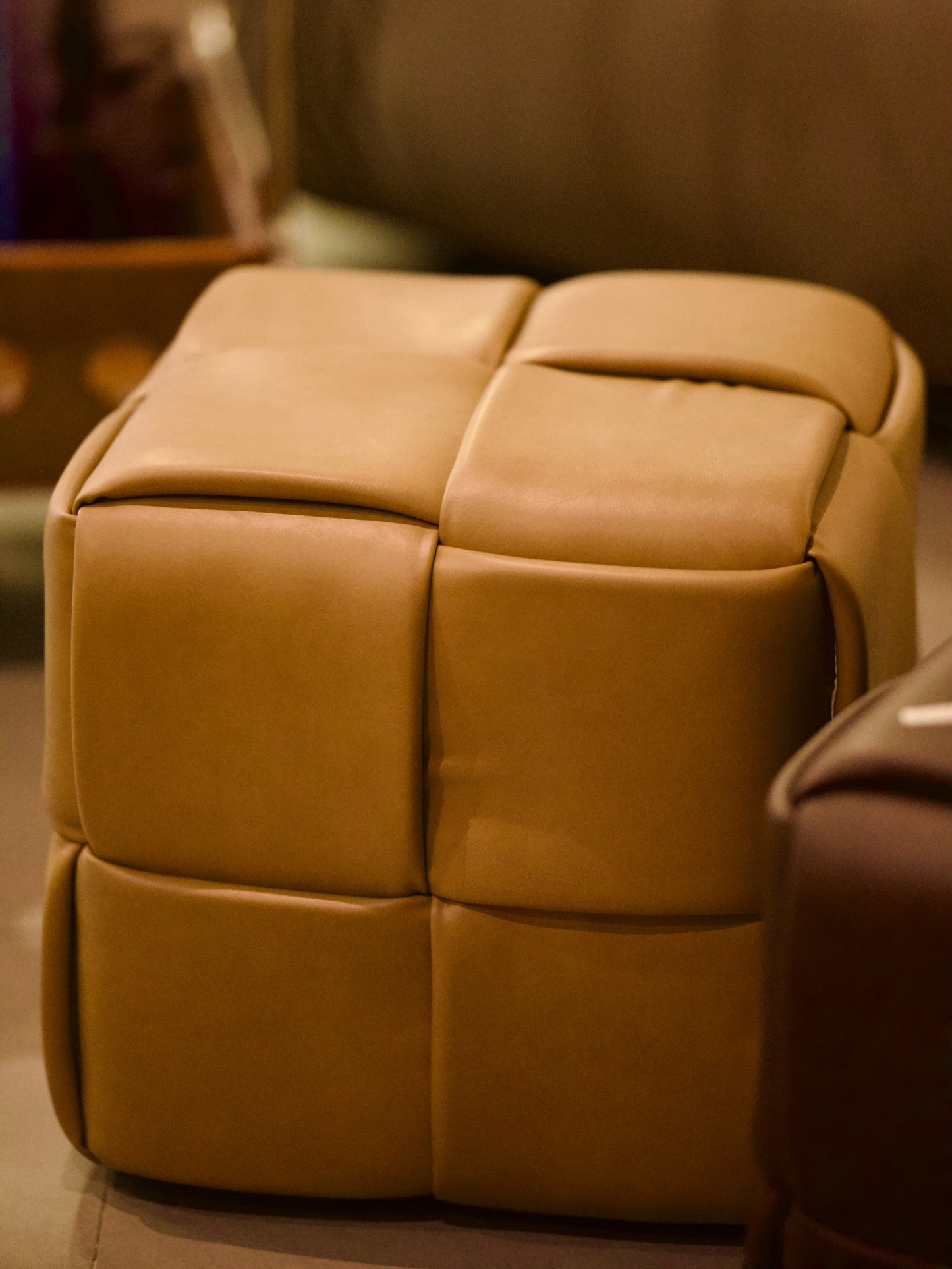 Stool Bar Knotted