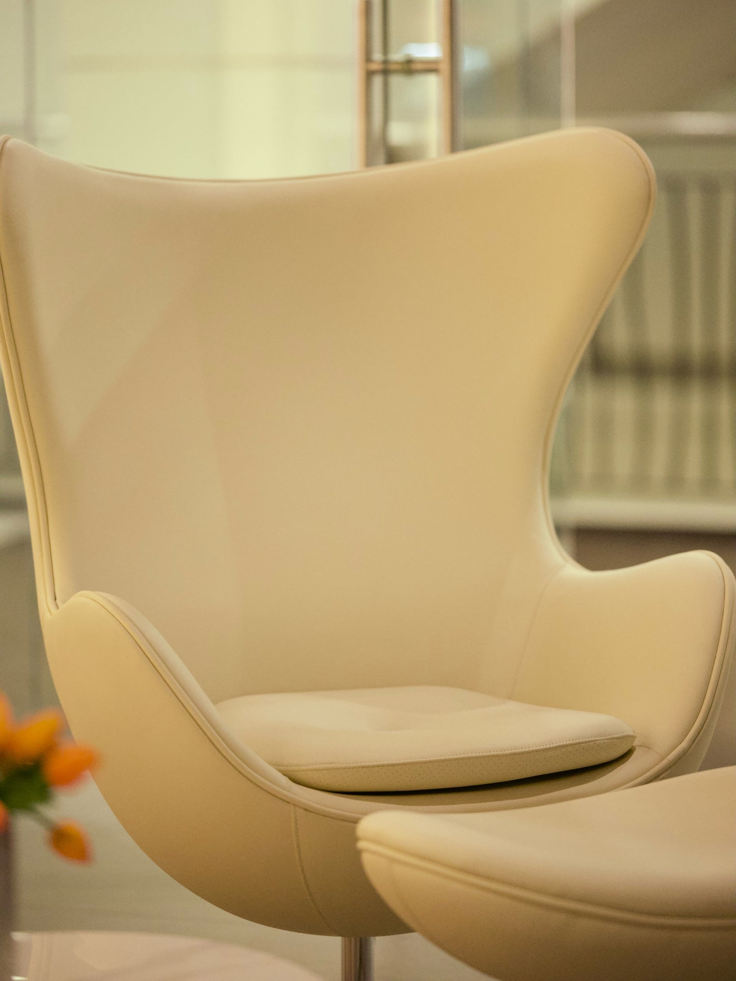 Duke Egg Chair White