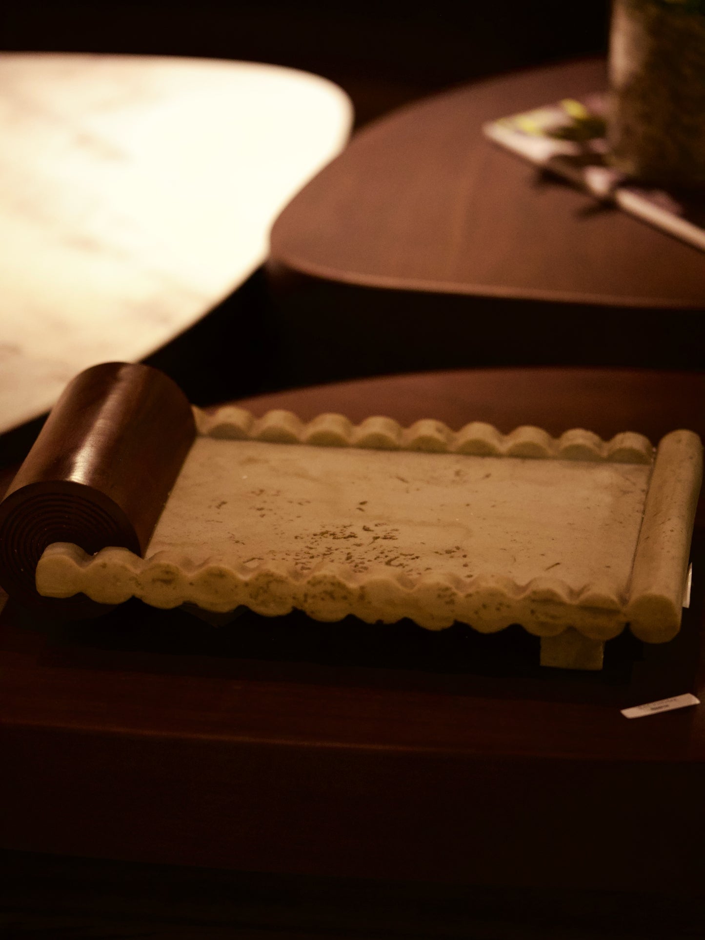 Contour Tray