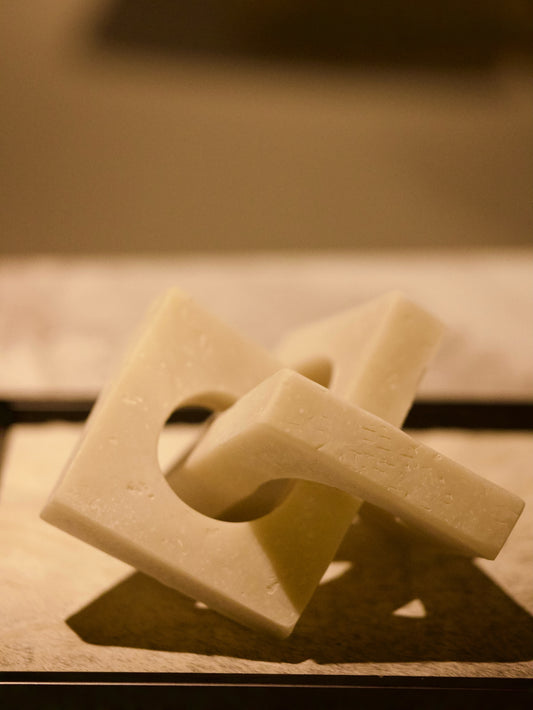 Eterna Link Sculpture