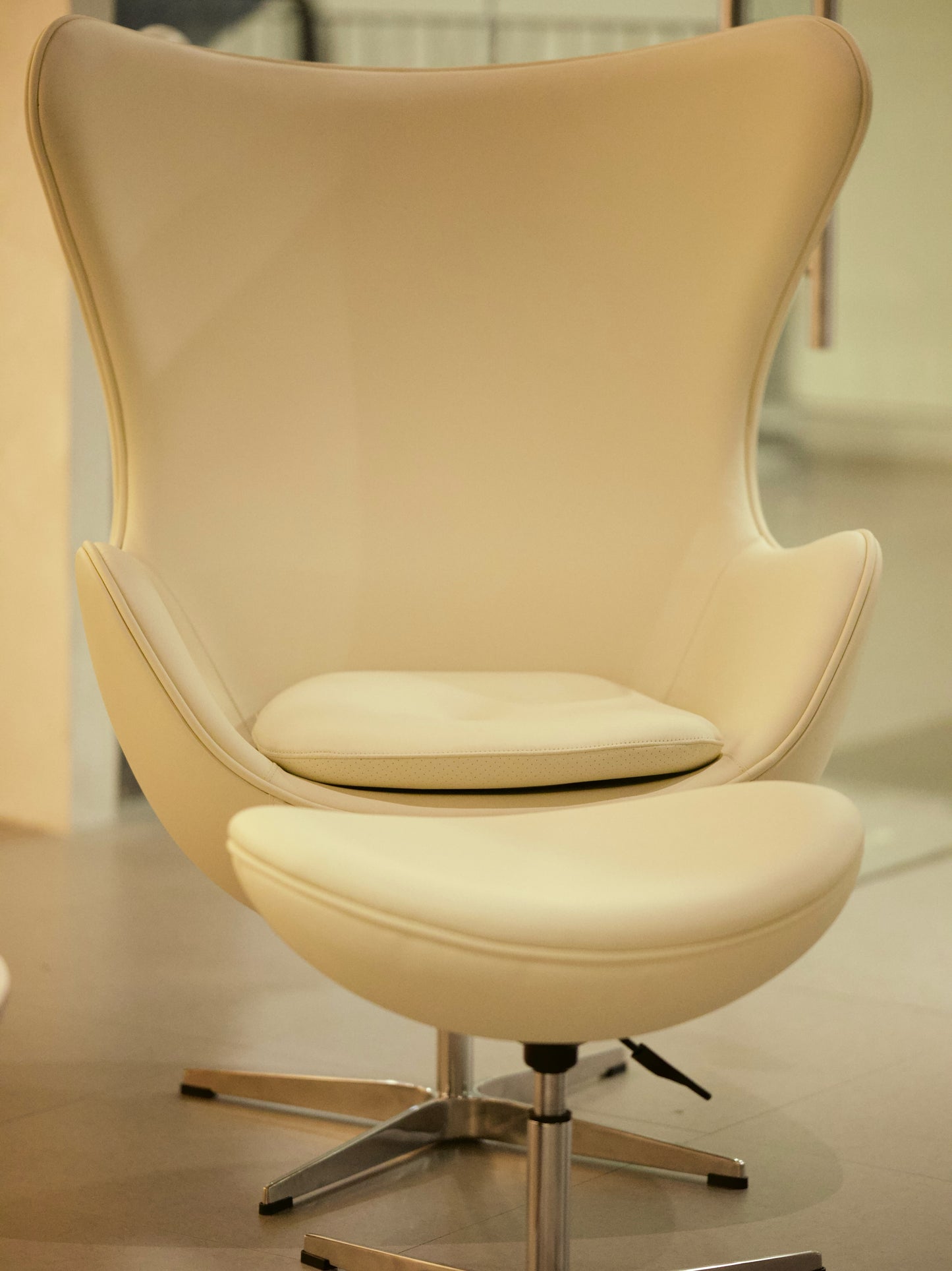 Duke Egg Chair White