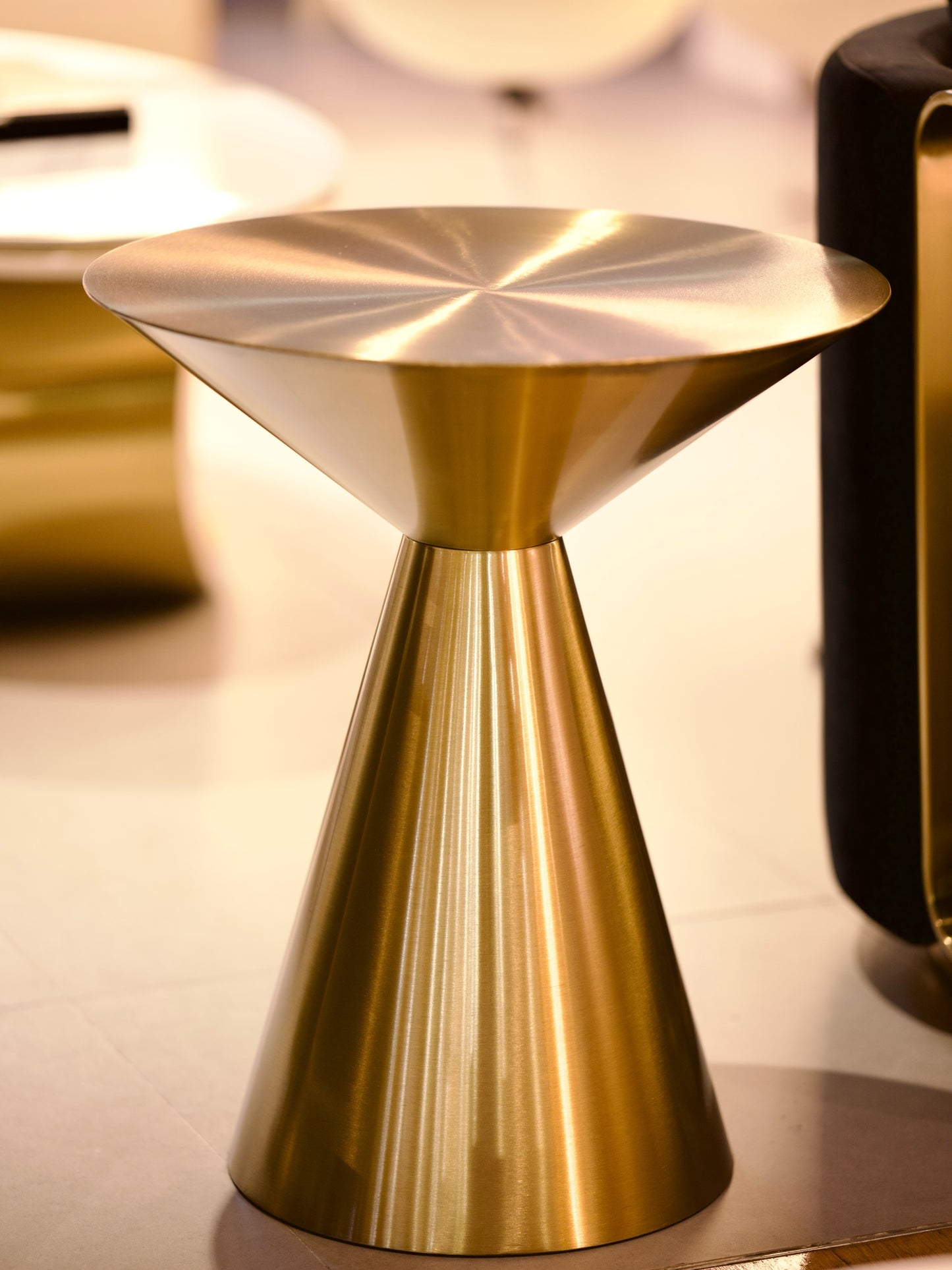 Zélune Gold Side Table