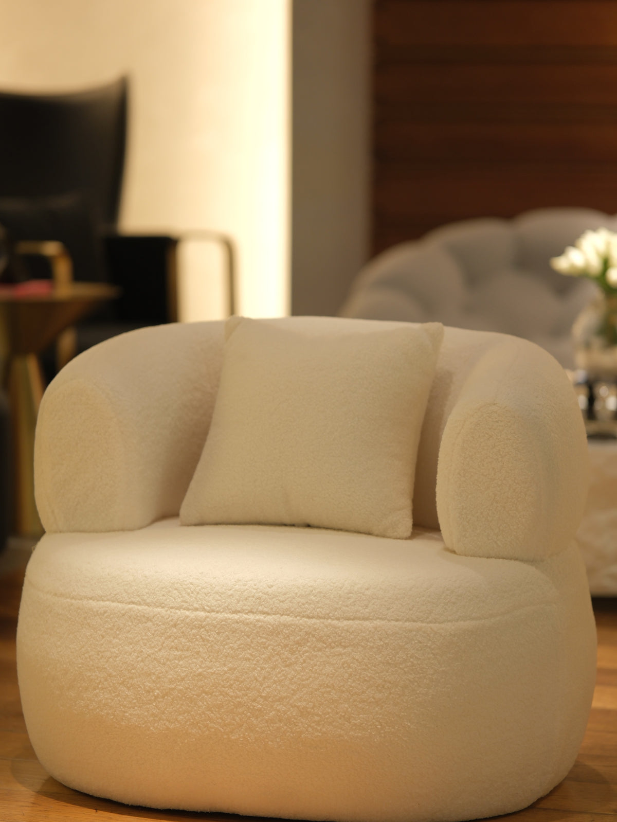 Mia Chair
