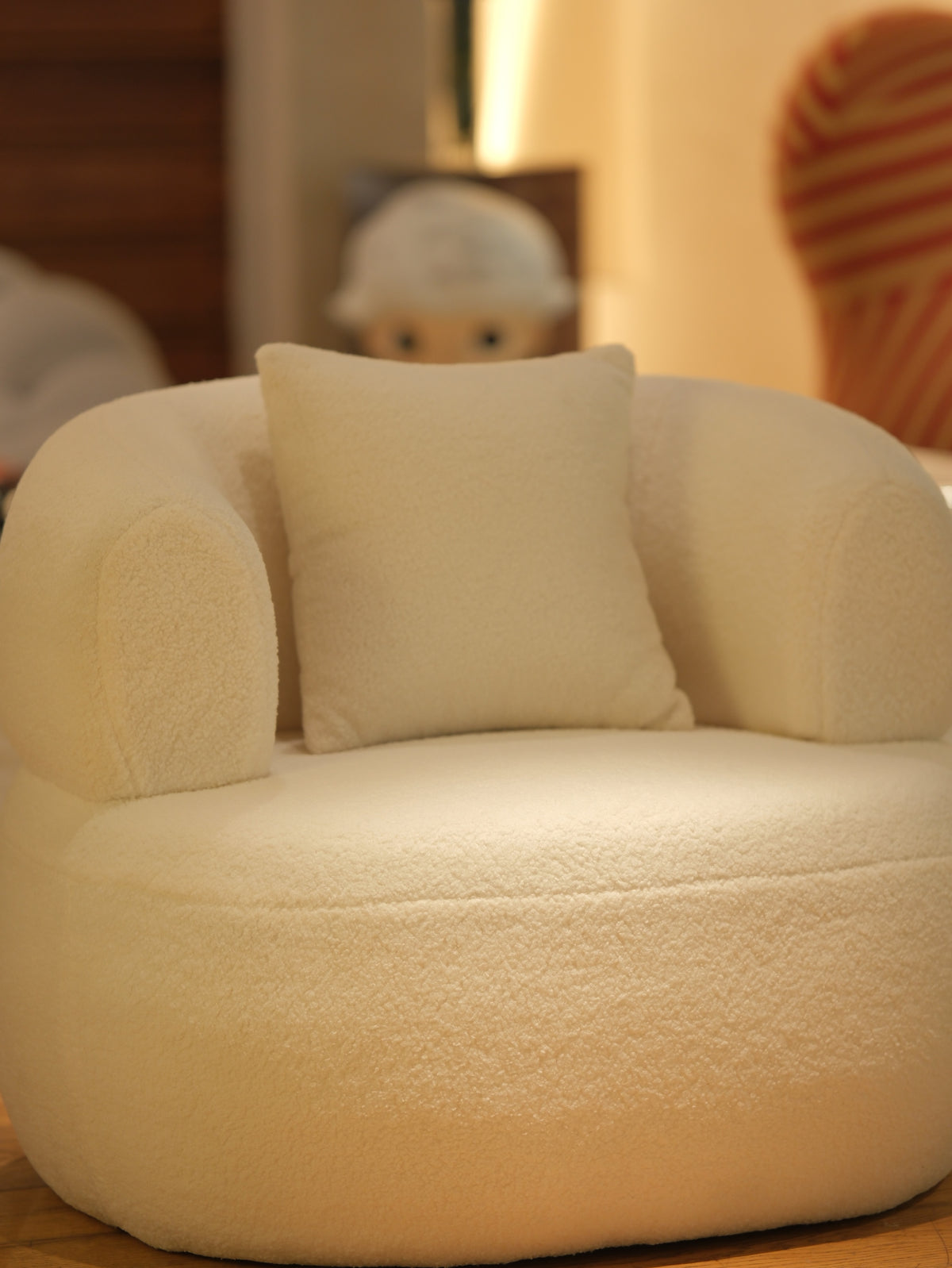 Mia Chair