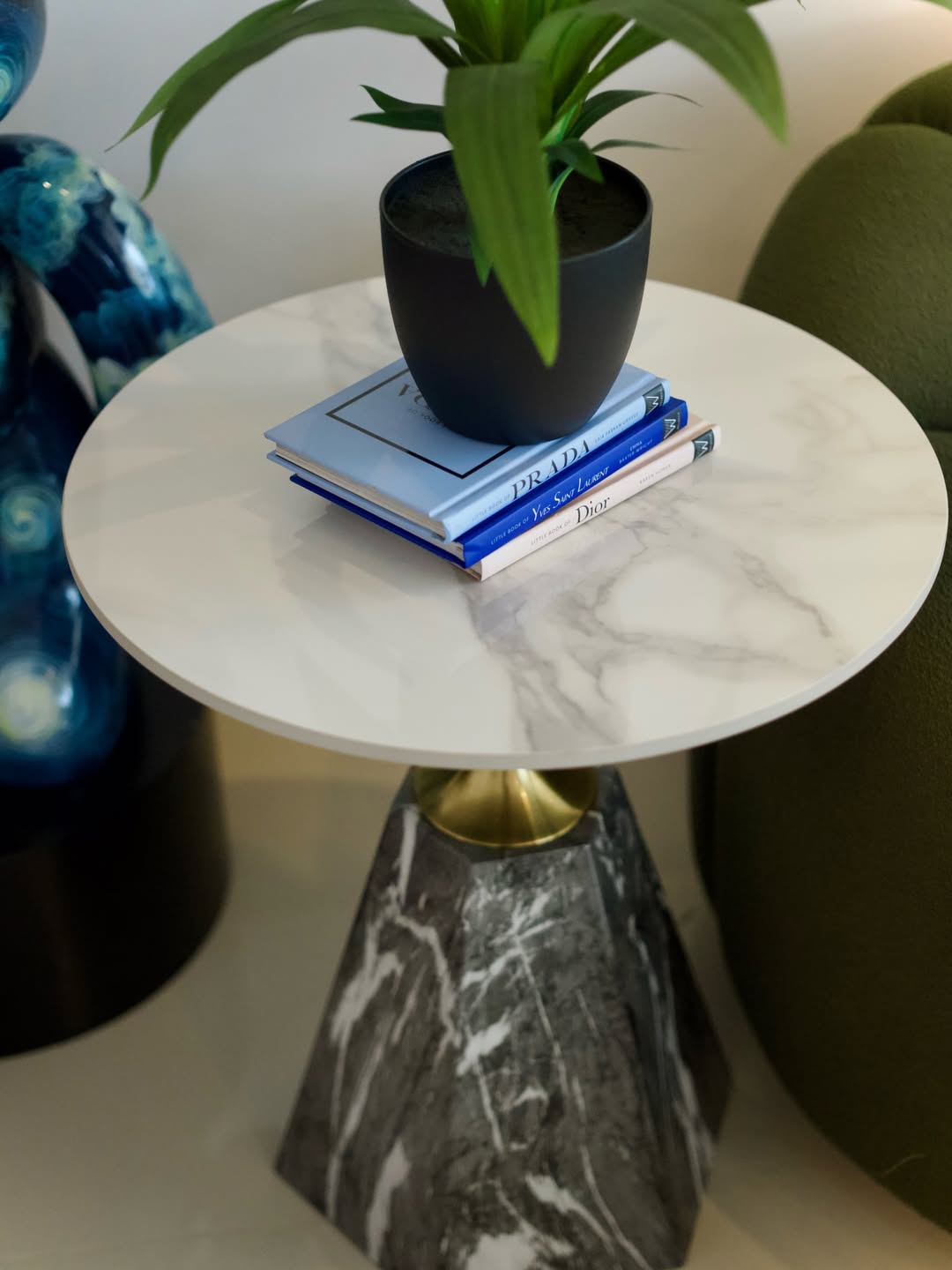 Obelia side table