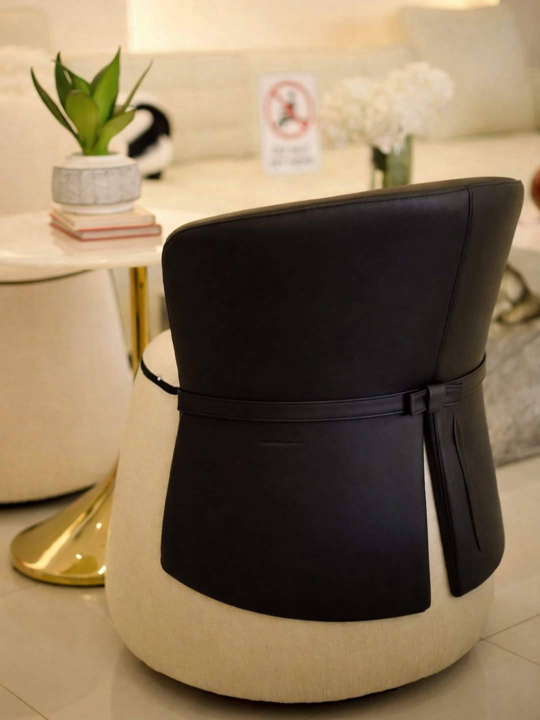 Aurelia Black Chair