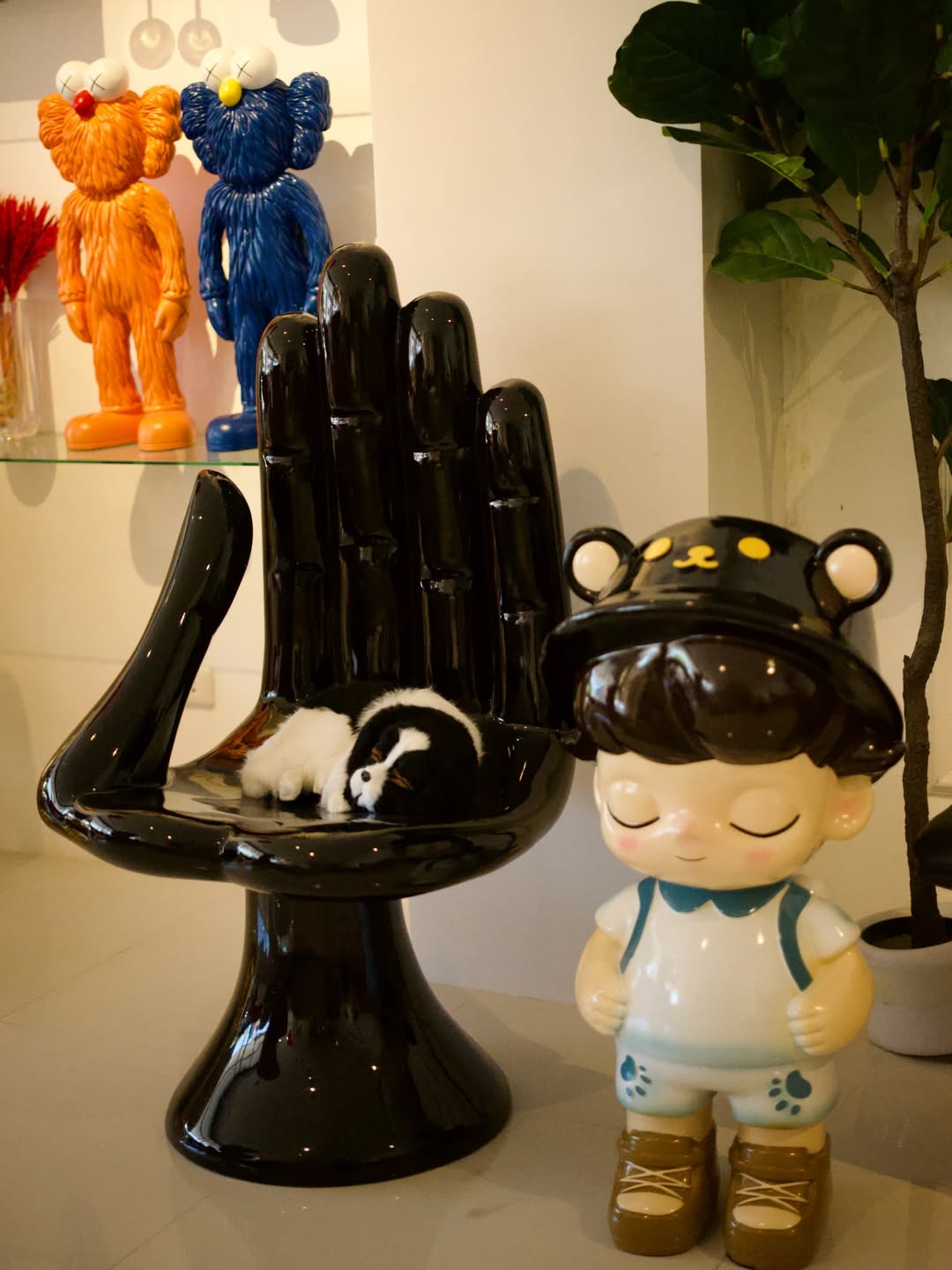 Zion Black Hand Chair