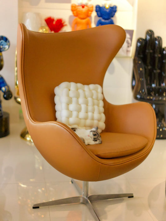Duke Egg Chair Brown